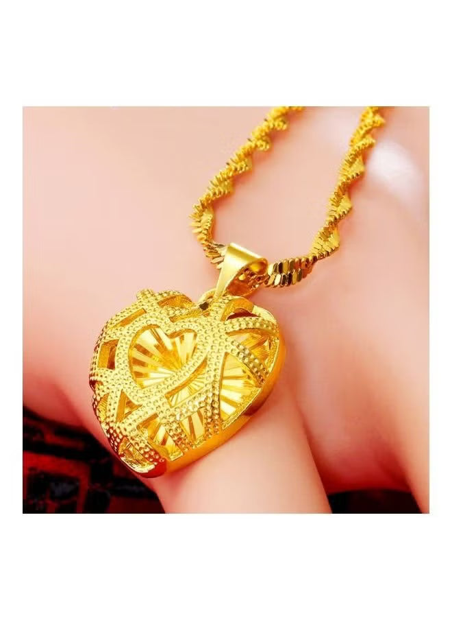 Gold Heart Shape Pendant Necklace | قلادة ذهبية على شكل قلب